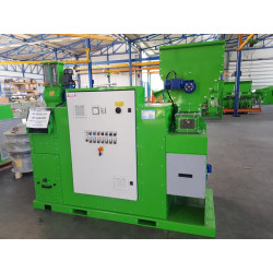 Separátor s turbem 40kW 400-600kg/h