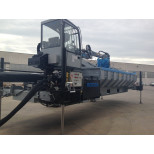 Jeřáb s kabinou a joystickem